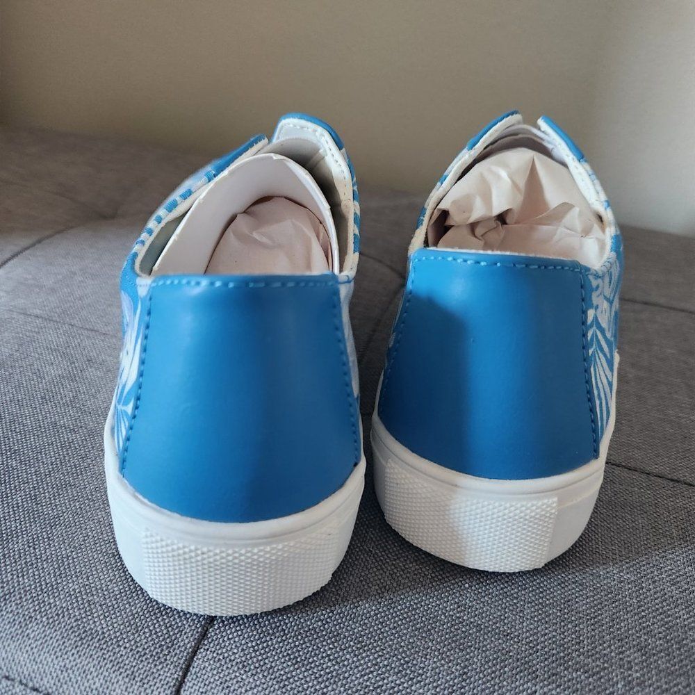 The Maisy Sneaker By Comfortview - Tonal Floral - Size 7.5 - Picture 6 of 9
